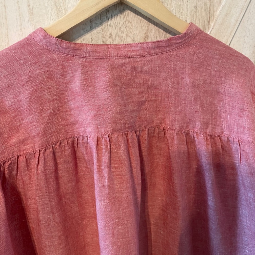 Soft red linen shirt - Picture 3 of 5